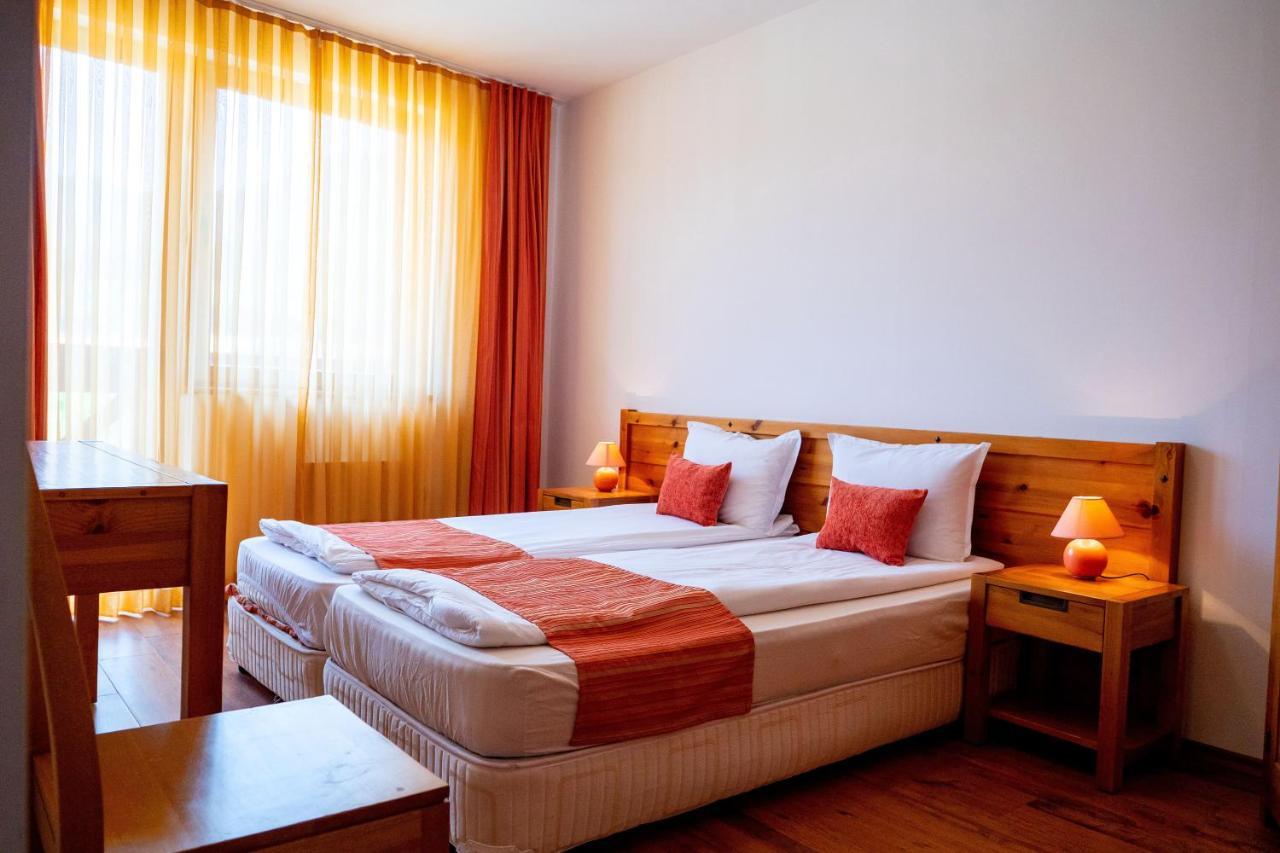 Two Bedroom Apartments In Murphys Lodge Bansko Exteriör bild